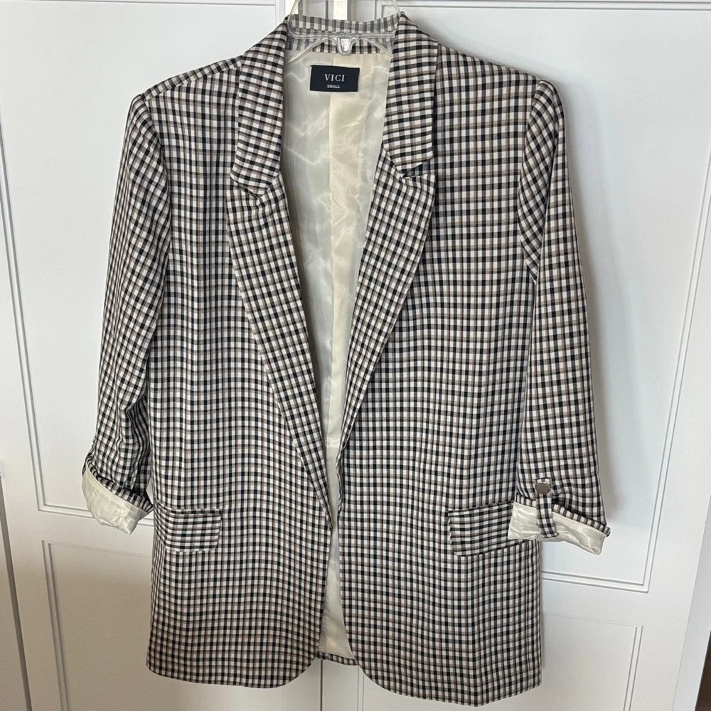 Vici Women's Black Brown and White Plaid Blazer - Picture 1 of 5